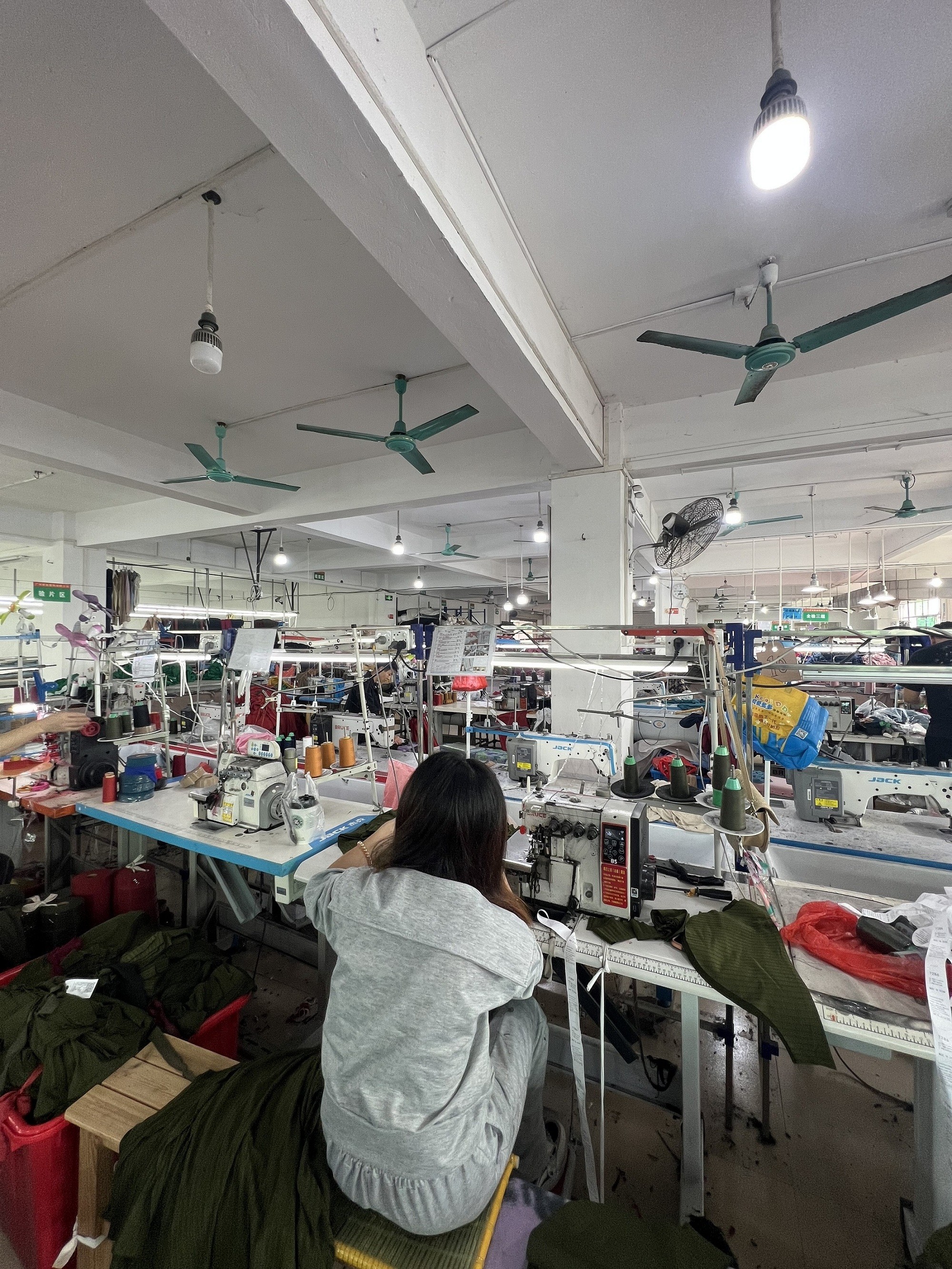 चीन Guangzhou Vinas clothing technology Co., LTD कंपनी प्रोफाइल