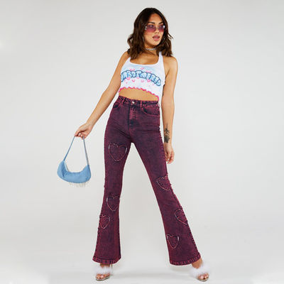 नई महिलाओं के कस्टम लहराती किनारे फीता हेलटर पत्र मुद्रित छोटी वेस्ट